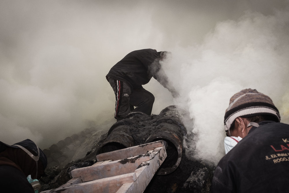Sulfur mining (Image Sebastian Jacobitz)
